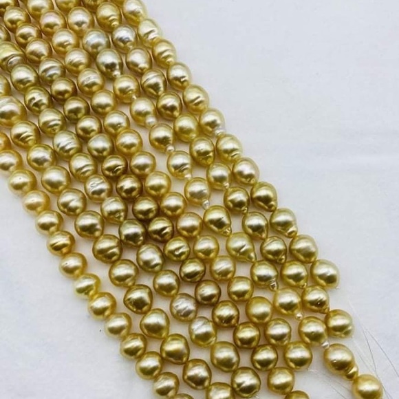 A bunch of beautiful South Sea pearls…
I like them so much, and you? - Picture 6 of 10